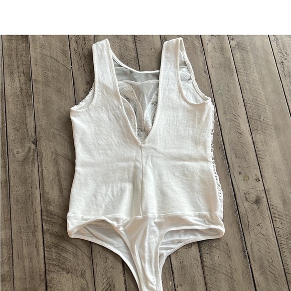 Lulu’s Cali Cantina White Lace Bodysuit Size Small NWT - Picture 13 of 14